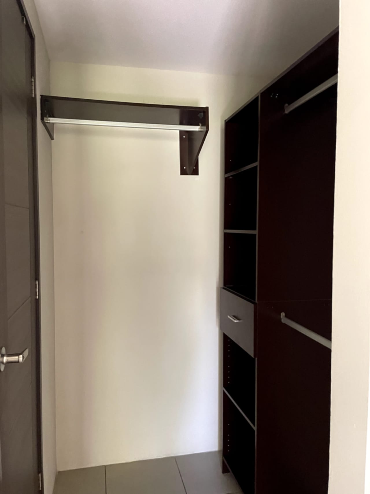 Apartamento Tipo Villa en Renta en Condado Naranjo — Apartamento en Alquiler en Condado Naranjo, Zona 4 Mixco, Guatemala, Ciudad — foto 15 de 17