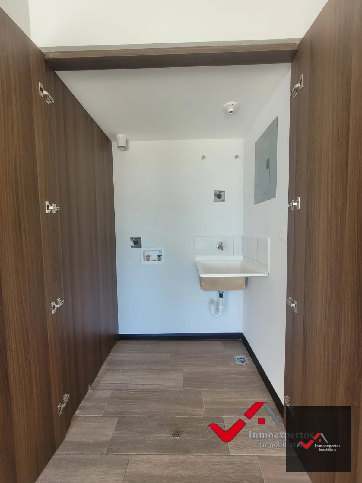 APARTAMENTO EN VENTA ZONA 1 MIXCO — Apartamento en Venta en Sakai, Zona 1 Mixco, Guatemala, Ciudad — foto 9 de 12