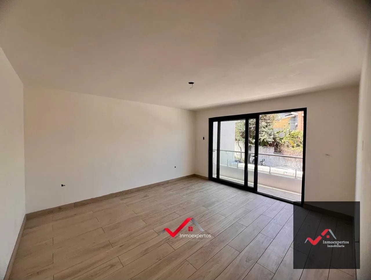Casa en Venta | Sector B2, San Cristóbal, Zona 8 de Mixco — Casa en Venta en Zona 8 Mixco, Guatemala, Ciudad — foto 14 de 17