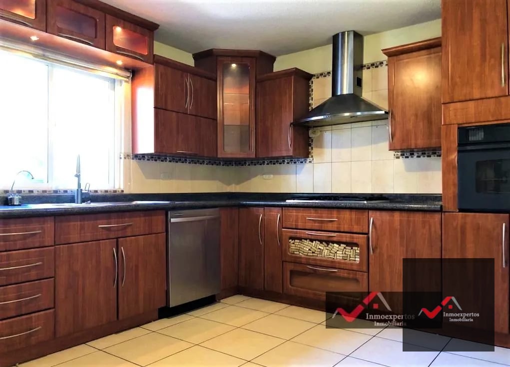 Casa en Venta | San Cristóbal, Zona 8 de Mixco — Casa en Venta en Zona 8 Mixco, Guatemala, Ciudad — foto 4 de 17