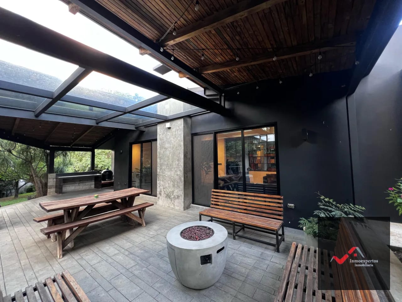 Casa en Venta | San Cristóbal Zona 8 Mixco Sector A2 — Casa en Venta en Zona 8 Mixco, Guatemala, Ciudad — foto 2 de 15