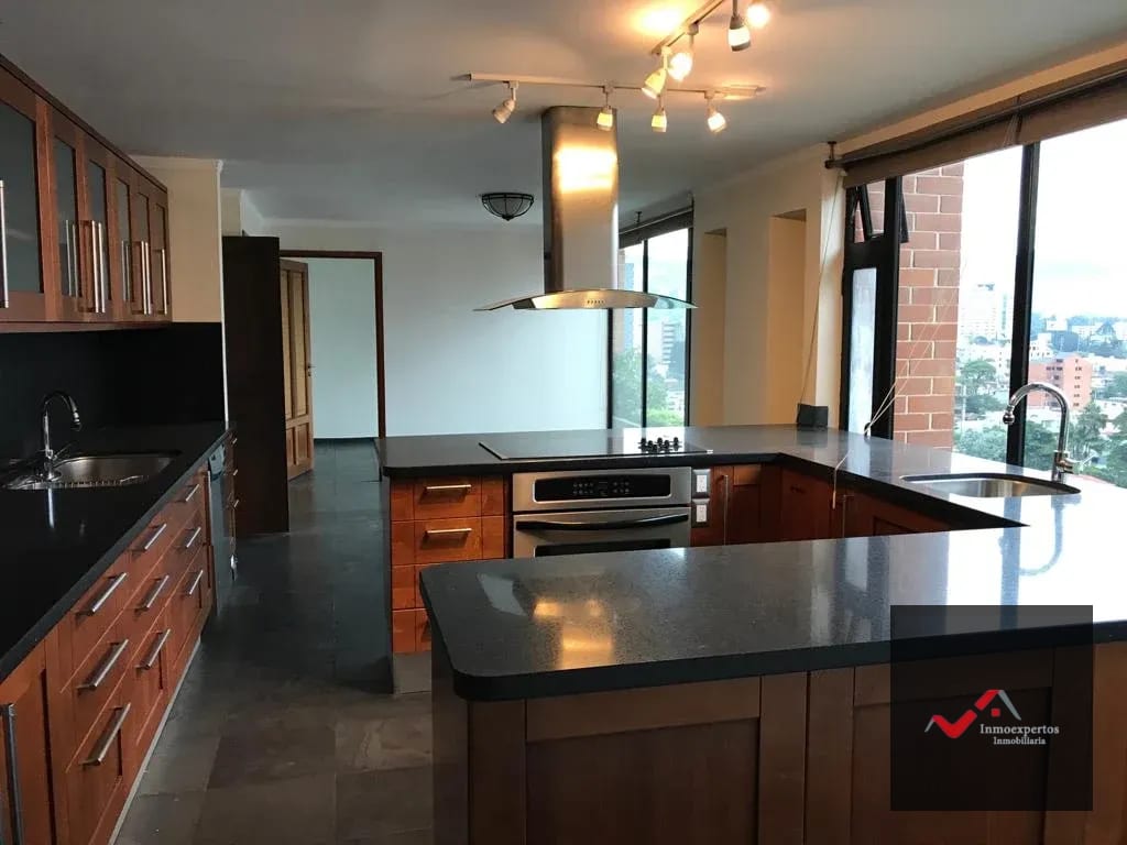 Penthouse en Renta o Venta | Condominio Plaza San Marco — Apartamento en Alquiler en Zona 10, Guatemala, Ciudad — foto 1 de 10