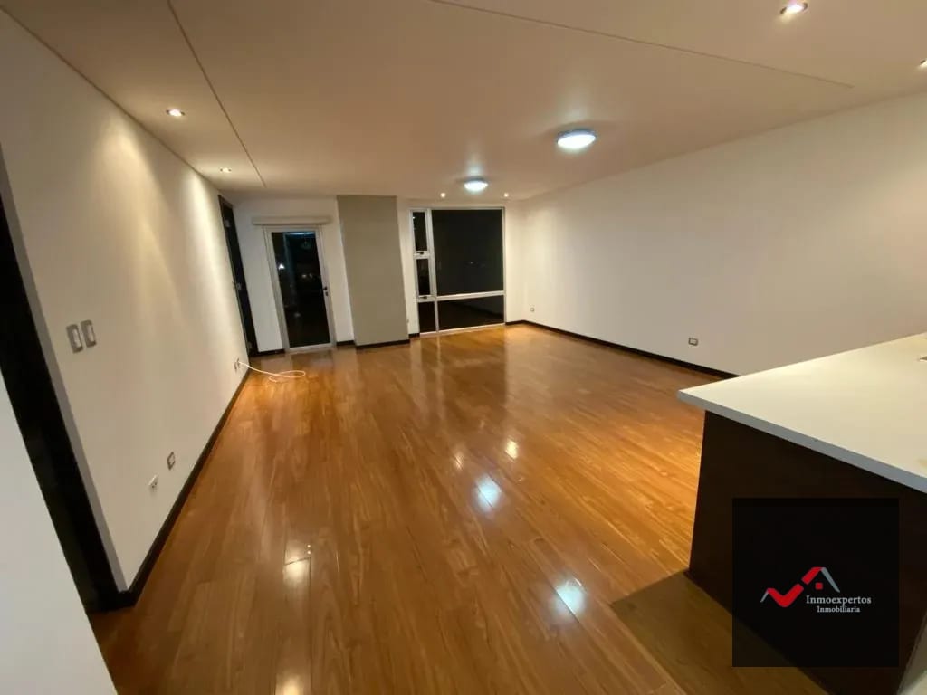 Apartamento en Renta Torre 14 Zona 14 — Apartamento en Alquiler en Zona 14, Guatemala, Ciudad — foto 6 de 13