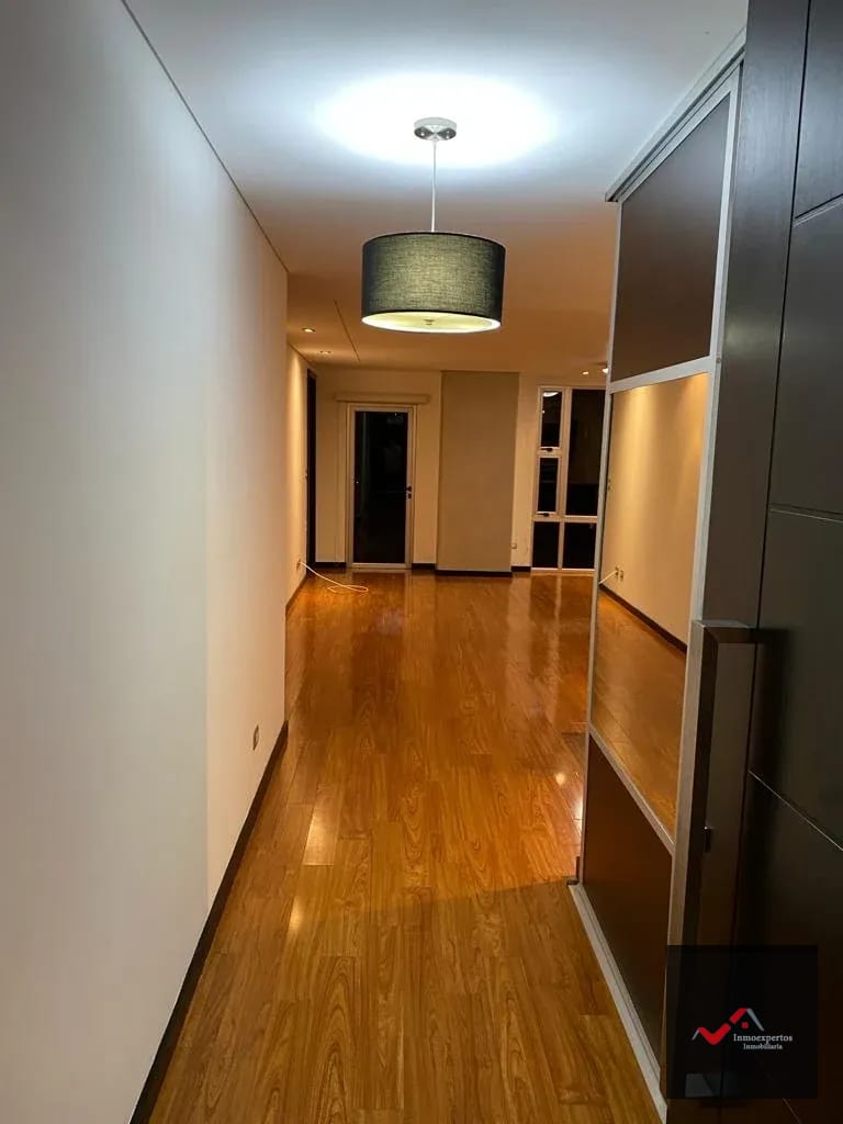 Apartamento en Renta Torre 14 Zona 14 — Apartamento en Alquiler en Zona 14, Guatemala, Ciudad — foto 9 de 13