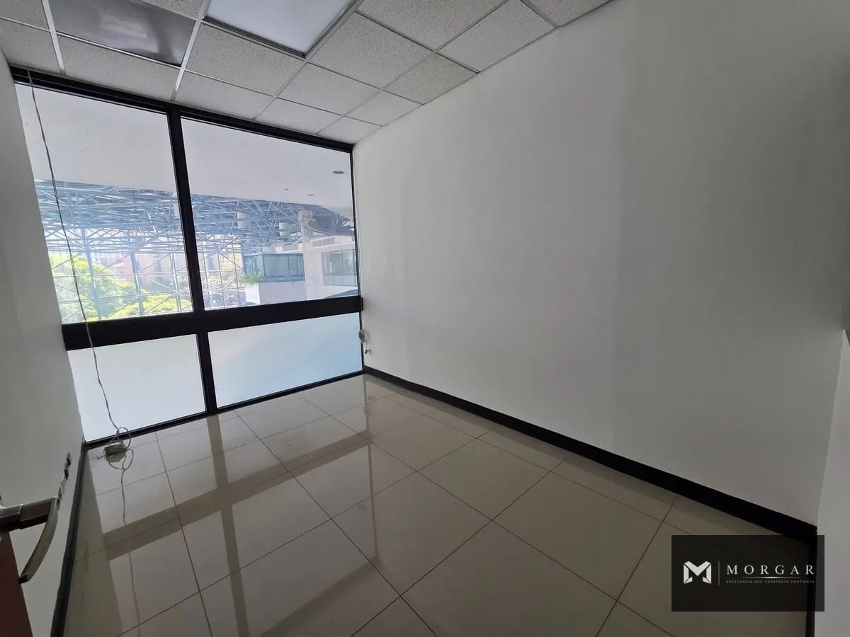 Oficina en alquiler en Zona 10 de 785.45 m² por $ 11,781.80 — Oficina en Alquiler en Zona 10, Guatemala, Ciudad — foto 3 de 10