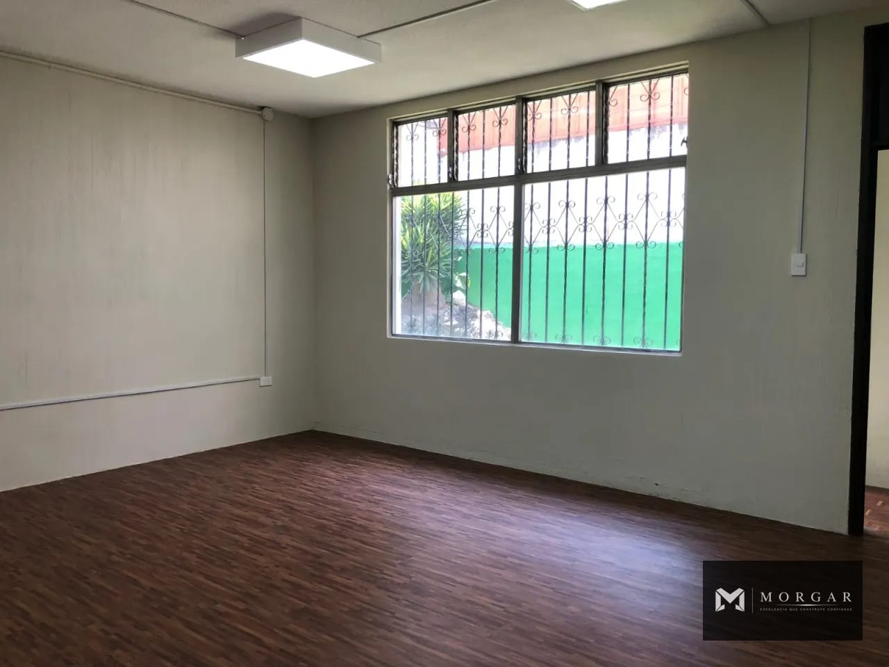 Casa para oficina en alquiler en Zona 10 de 385 m² por $3,250 — Casa en Alquiler en Zona 10, Guatemala, Ciudad — foto 3 de 7