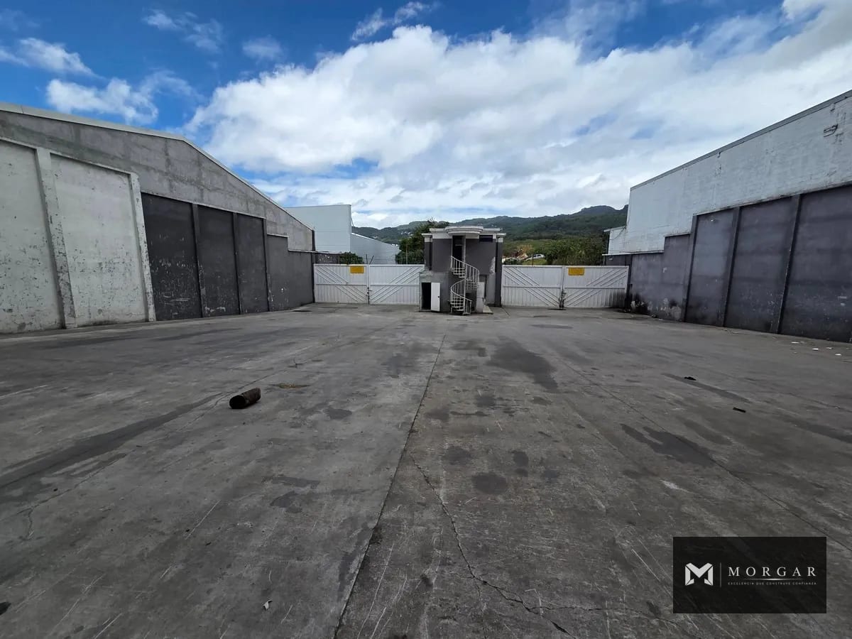 Bodega en alquiler en San Cristóbal de 905 m² $8,700 — Bodega / Ofibodega en Alquiler en Zona 8 Mixco, Guatemala, Ciudad — foto 2 de 3