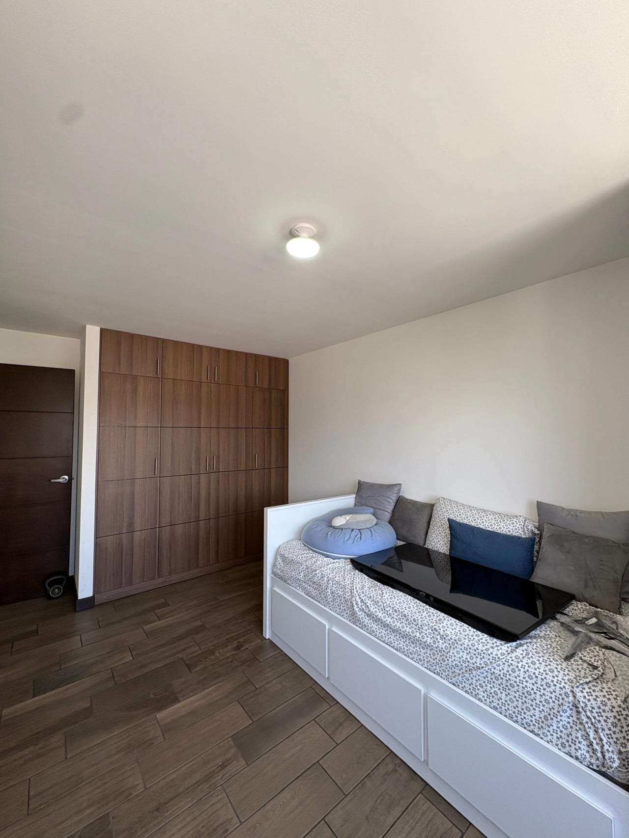 Vendo amplio apartamento en Z. 10 — Apartamento en Venta en Verona, Zona 10, Guatemala, Ciudad — foto 15 de 17