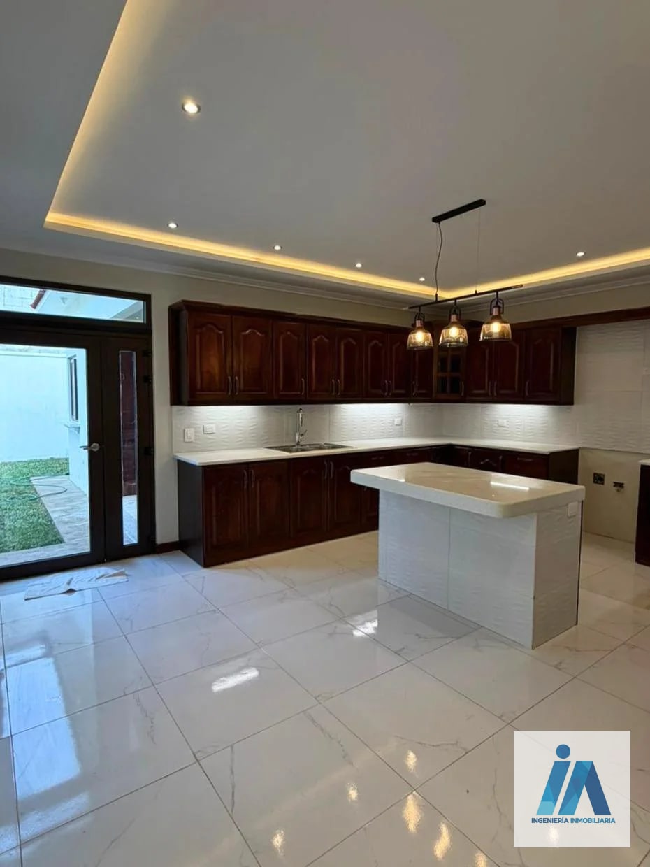 CASA EN VENTAš Residenciales Los Alpes, San Lucas SacatepĆ©quez - 5