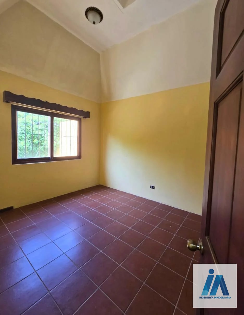 CASA EN ALQUILER📍 Villas de Doña Raquel , Km. 18.5 Carretera a El Salvador - 9