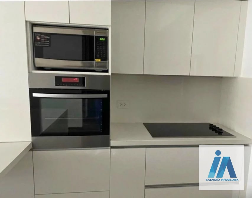 APARTAMENTO AMUEBLADO EN ALQUILER 📍 Edificio AVIA, Zona 10 - 3