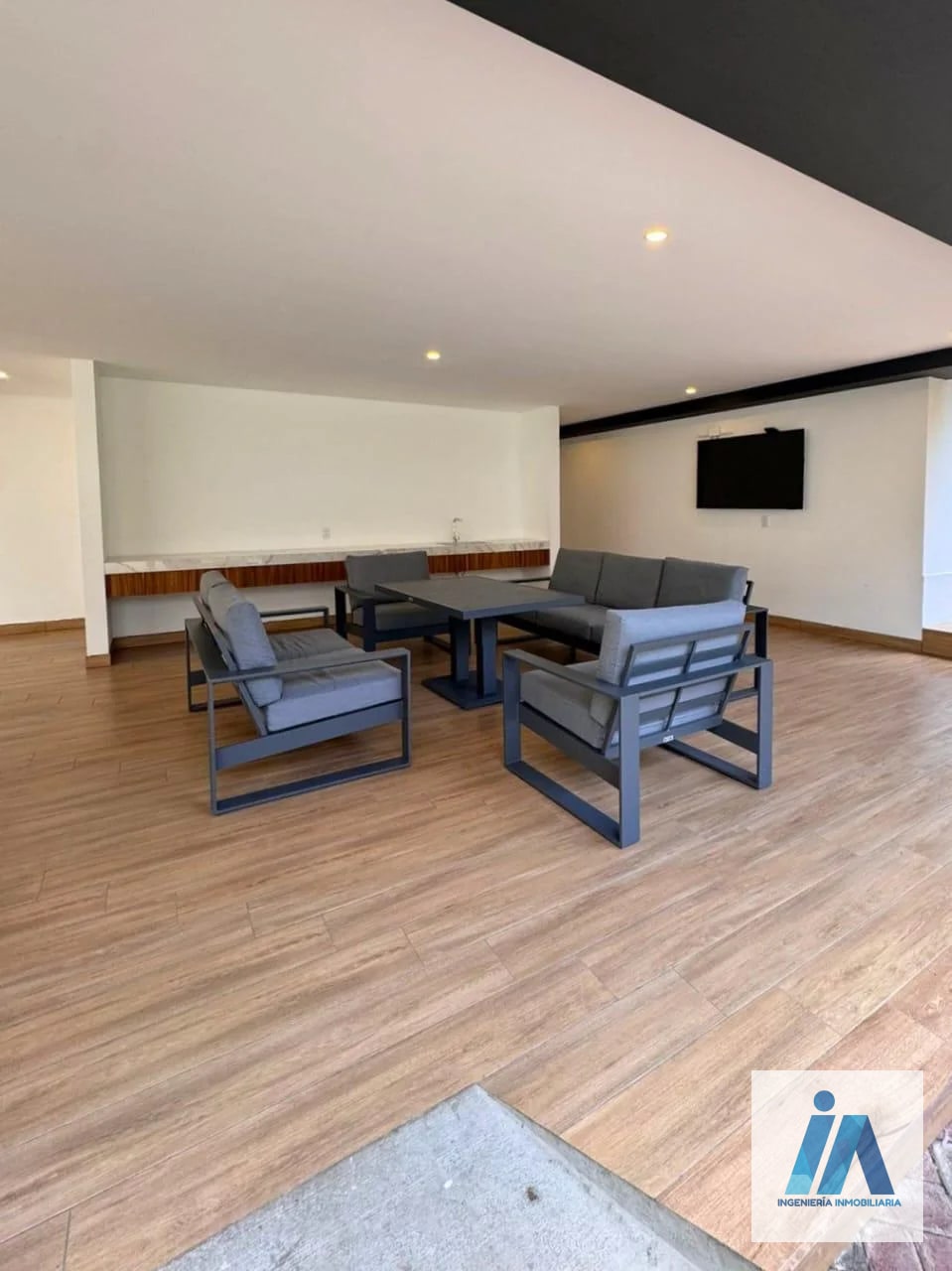 APARTAMENTO EN ALQUILER 📍Edificio Alena, Zona 15 VH II - 13