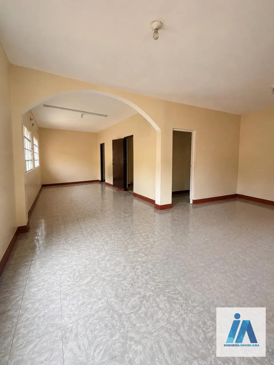 ⭕️ NUEVO PRECIO BODEGA EN ALQUILER o VENTA – Zona 1, Ciudad de Guatemala — Bodega / Ofibodega en Alquiler en Zona 1, Guatemala, Ciudad — foto 2 de 10