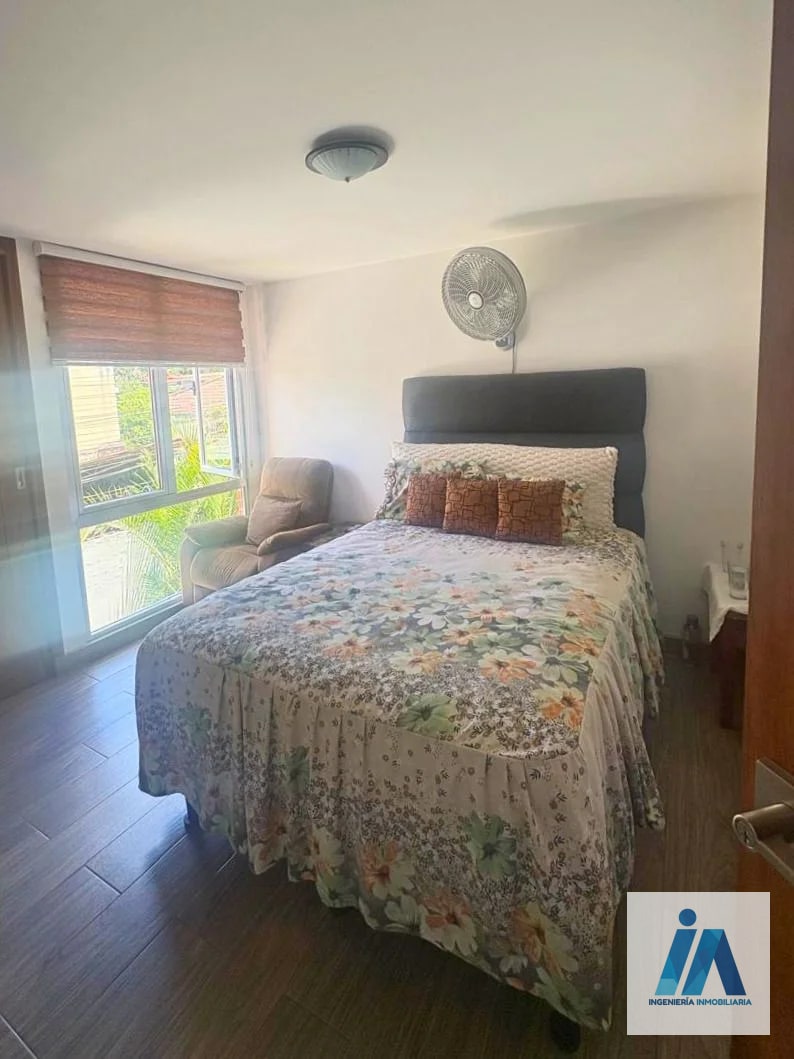 APARTAMENTO REMODELADO EN VENTA📍Jardines de la Villa, Zona 10 - 8