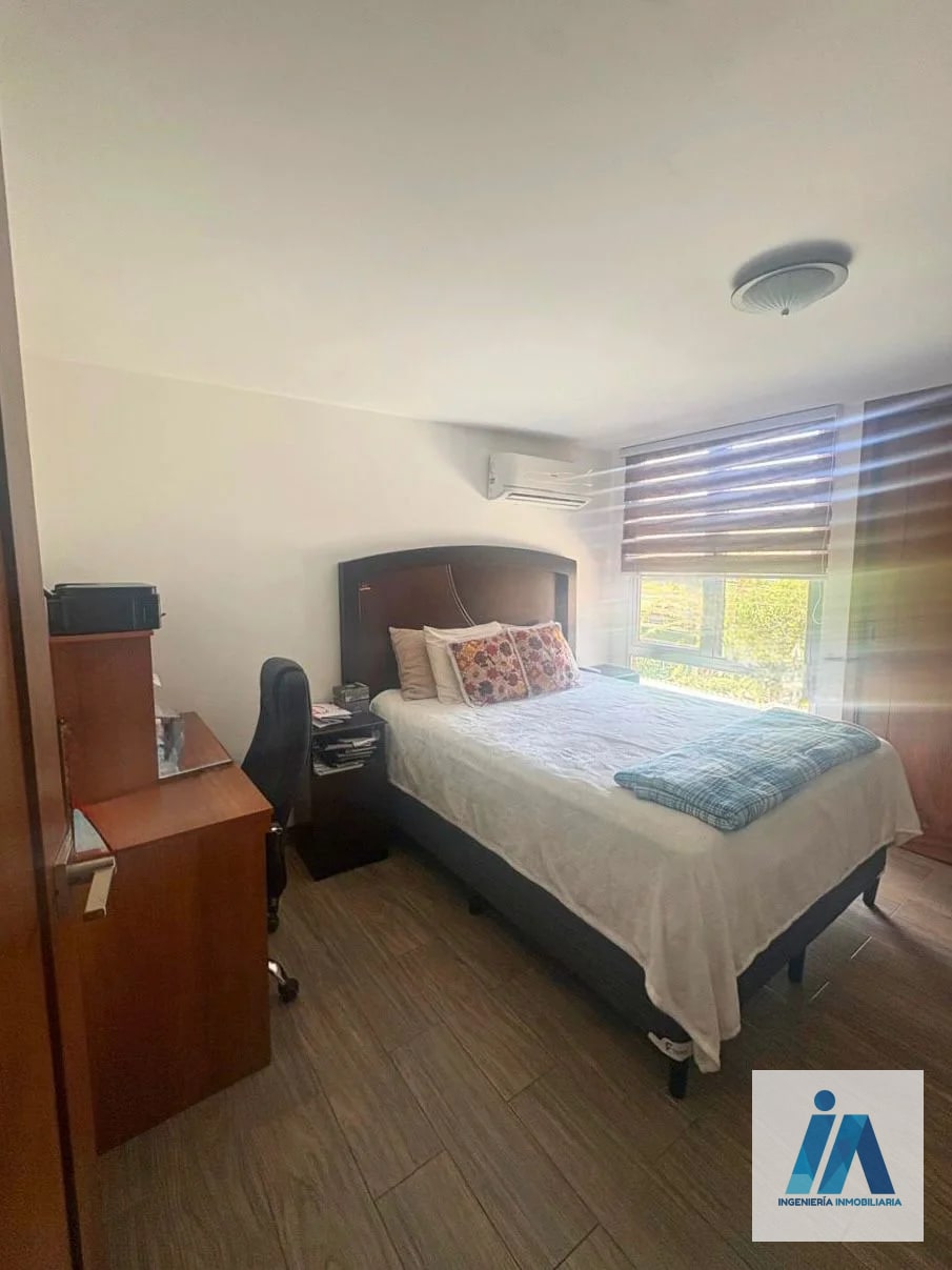 APARTAMENTO REMODELADO EN VENTA📍Jardines de la Villa, Zona 10 - 7
