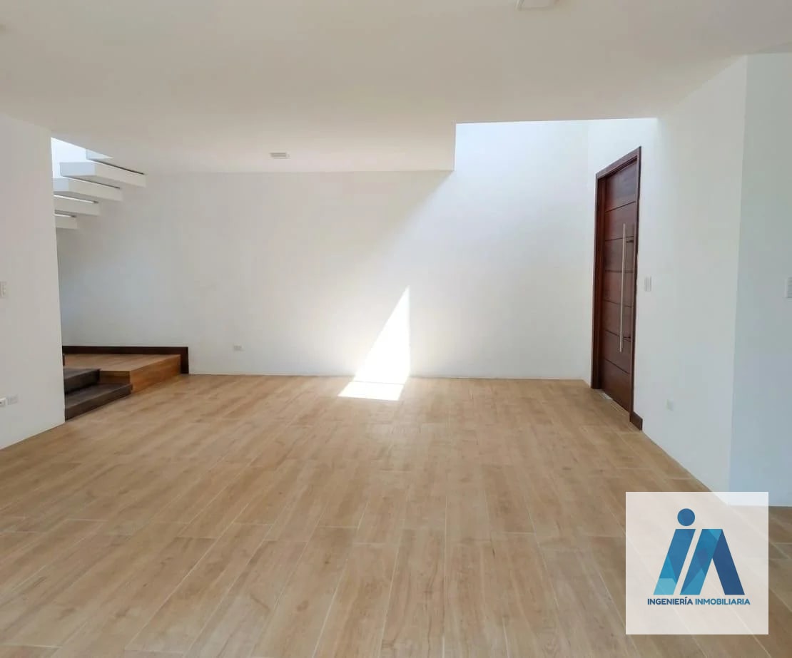 CASA EN ALQUILER 📍La Fontana 2, Fraijanes — Casa en Alquiler en Carretera a El Salvador, Guatemala, Ciudad — foto 9 de 11