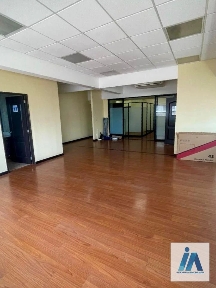 OFICINA EN ALQUILER📍 Edificio Torino 1, zona 10 — Oficina en Alquiler en Zona 10, Guatemala, Ciudad — foto 3 de 12