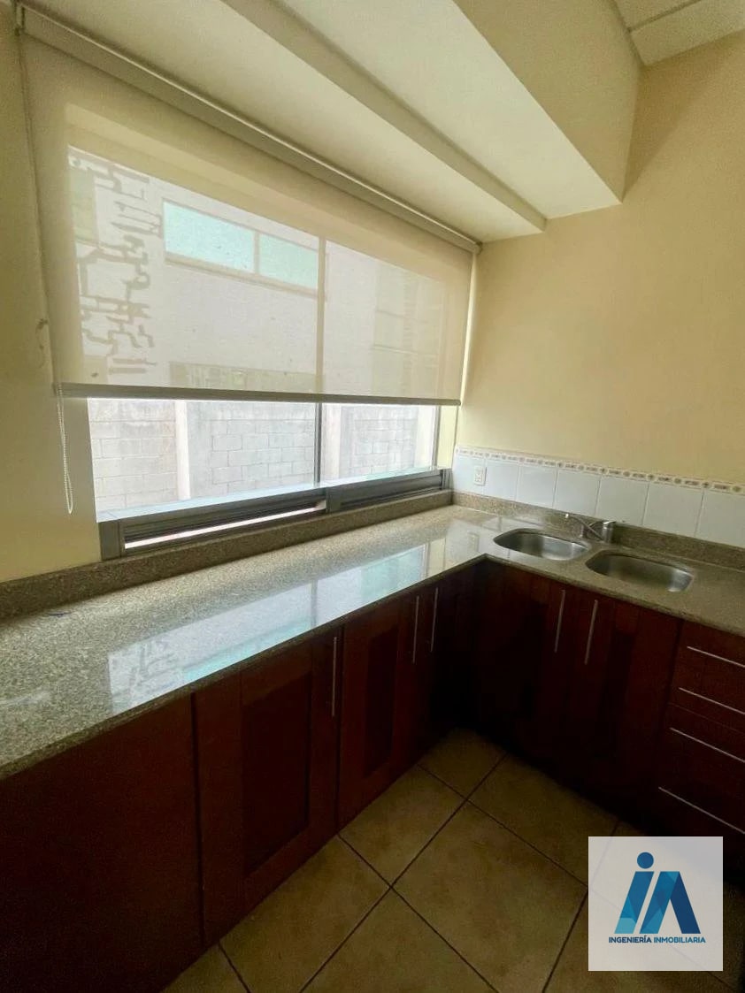 OFICINA EN ALQUILER📍 Edificio Torino 1, zona 10 — Oficina en Alquiler en Zona 10, Guatemala, Ciudad — foto 8 de 12