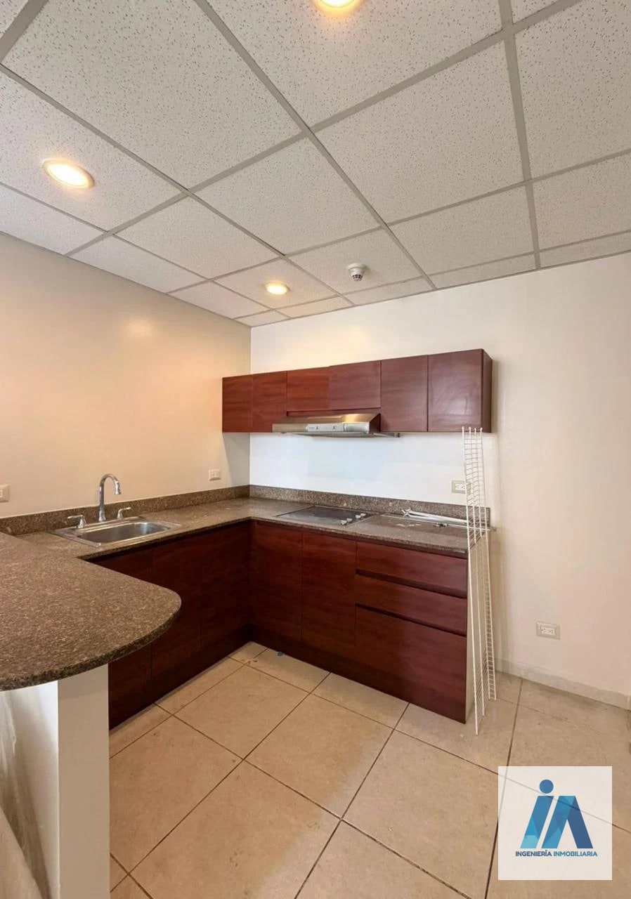 APARTAMENTO EN ALQUILER📍 Edificio Adriatika, Zona 14 — Apartamento en Alquiler en Zona 14, Guatemala, Ciudad — foto 4 de 14
