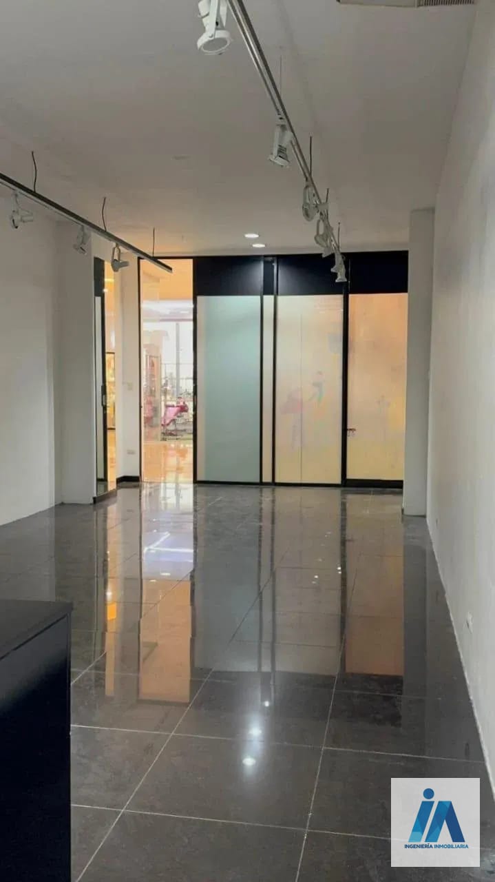 LOCAL COMERCIAL EN VENTA 📍Galerías La Pradera, Zona 10 — Local en Venta en Zona 10, Guatemala, Ciudad — foto 3 de 5