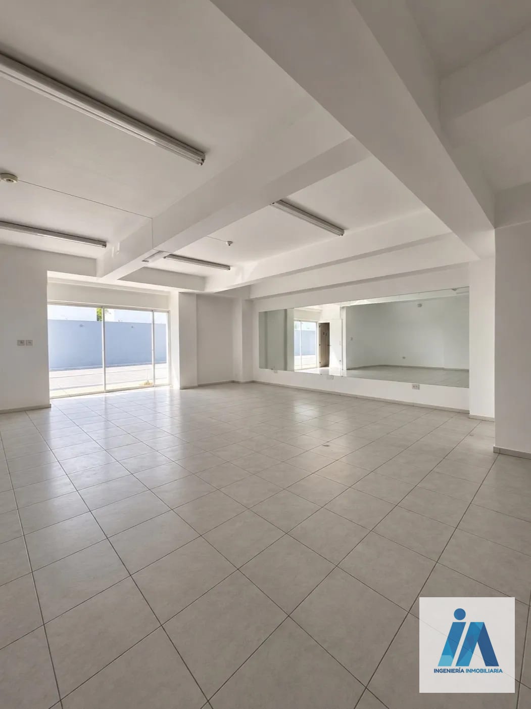 LOCAL COMERCIAL EN ALQUILER📍Edificio Murano Center, Zona 10 — Local en Alquiler en Zona 10, Guatemala, Ciudad — foto 2 de 4