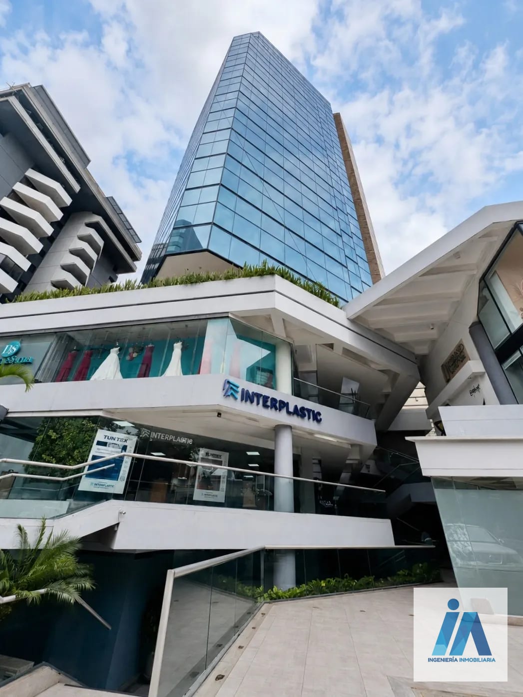 LOCAL COMERCIAL EN ALQUILER📍Edificio Murano Center, Zona 10 — Local en Alquiler en Zona 10, Guatemala, Ciudad — foto 1 de 4