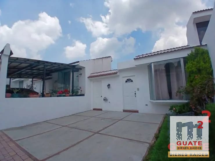 Casa en condominio en Venta, San Lucas — Casa en Venta en San Lucas Sacatepéquez, Sacatepéquez — foto 1 de 10