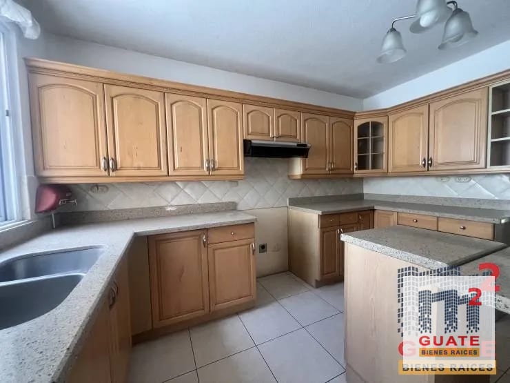 Casa tipo Townhouse en Renta, Zona 14 — Casa en Alquiler en Zona 14, Guatemala, Ciudad — foto 16 de 17