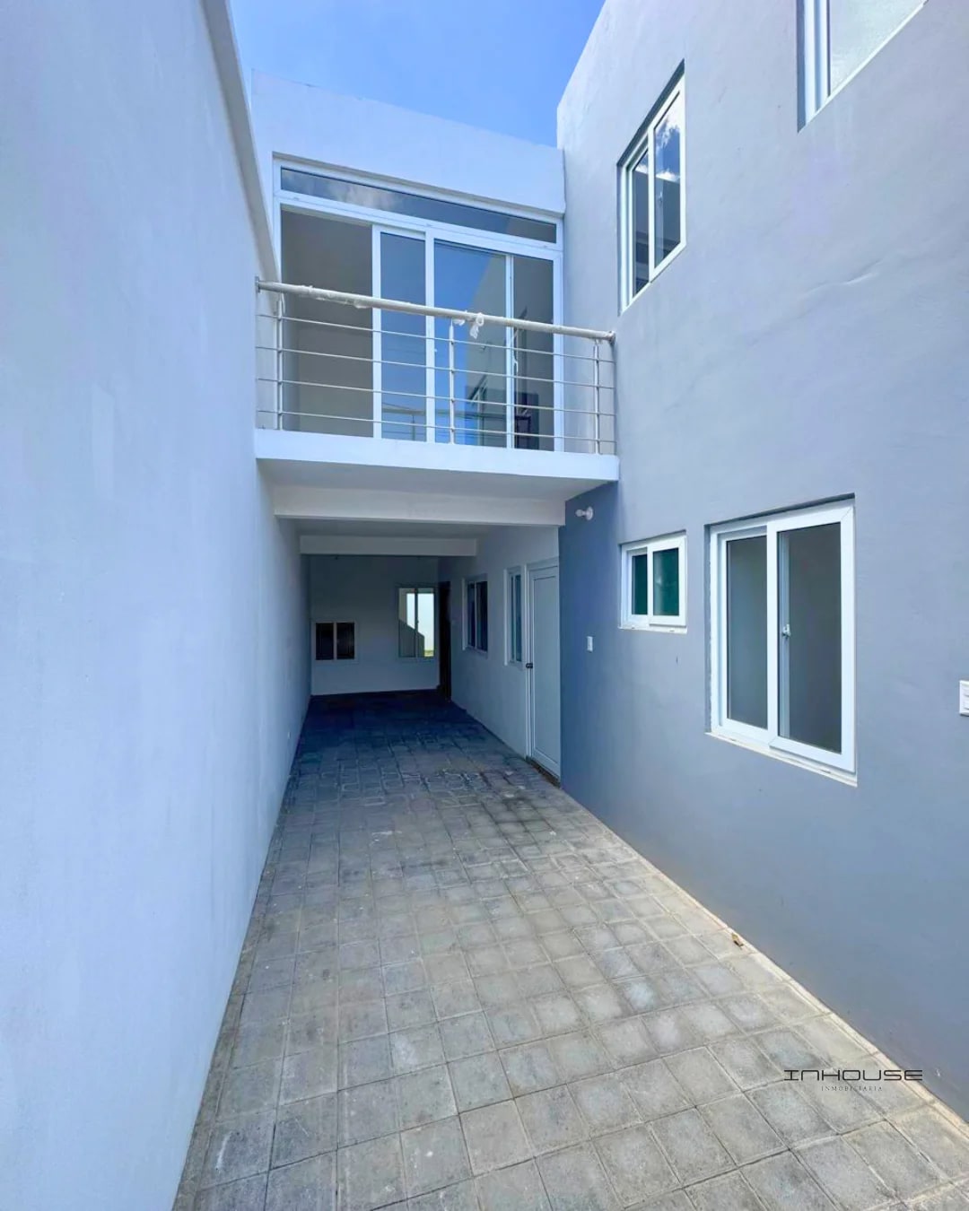 CASA EN VENTA EN ZONA 16 PARA ESTRENA - 3