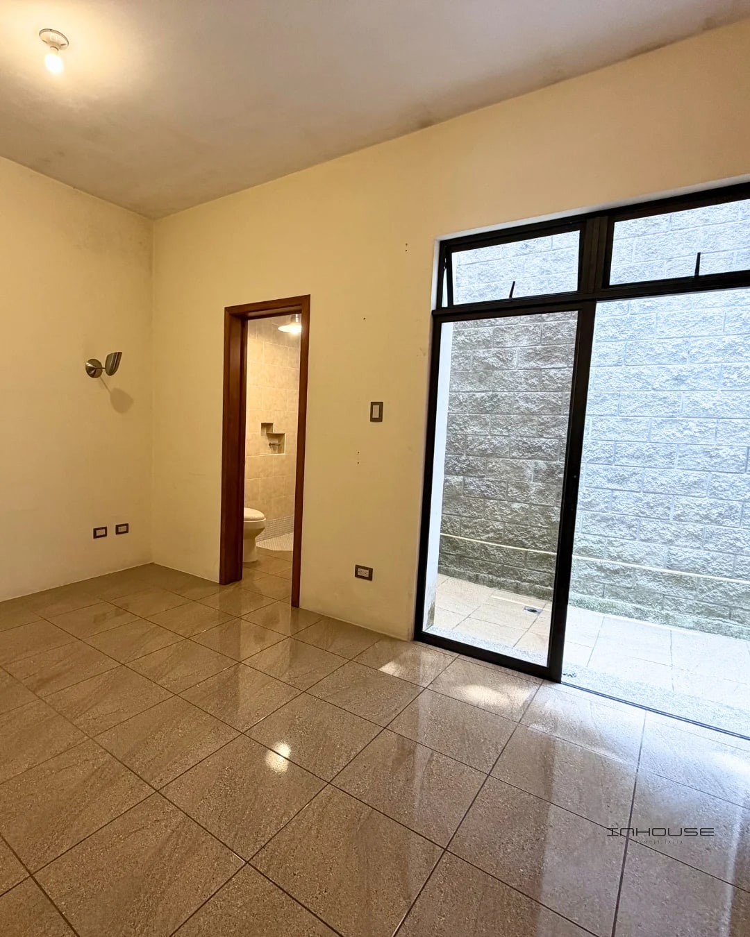 APARTAMENTO EN RENTA MUXBAL EN EXCELENTE UBICACIÓN. AMBIENTES AMPLIOS Y VENTILADOS. - 11