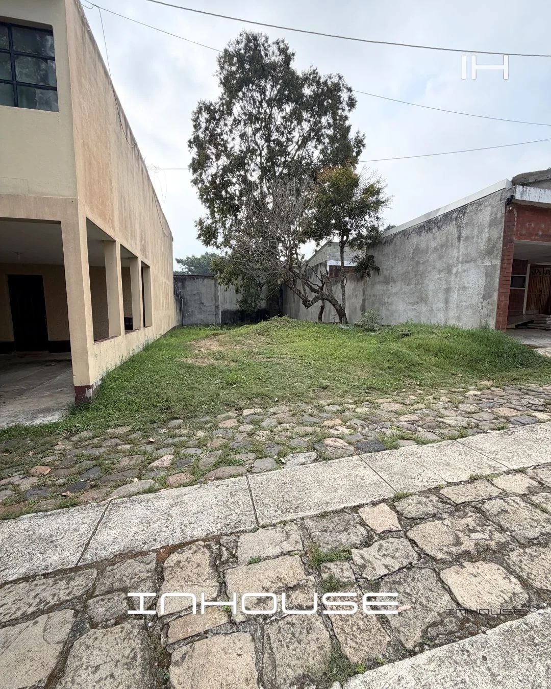 TERRENO EN VENTA DENTRO DE CONDOMINIO, JOYA DE ORO - 2