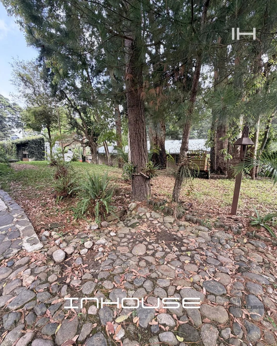 TERRENO EN VENTA DENTRO DE CONDOMINIO, JOYA DE ORO - 3