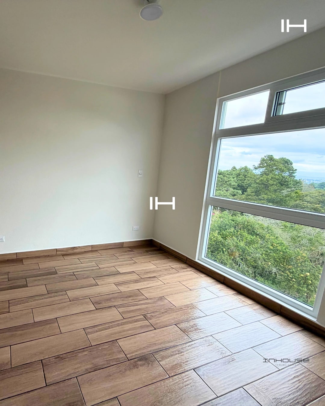 APARTAMENTO EN RENTA EN ZONA 16 CON BALCÓN EN NIVEL ALTO PARA ESTRENAR — Apartamento en Alquiler en Lares 16, Zona 16, Guatemala, Ciudad — foto 3 de 10
