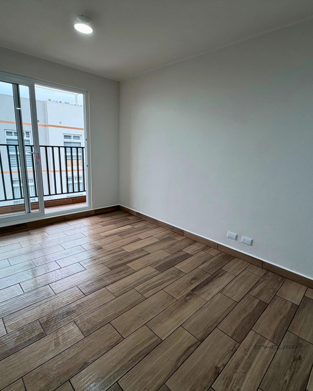APARTAMENTO EN VENTA EN ZONA 16 CON BALCÓN EN NIVEL ALTO PARA ESTRENAR — Apartamento en Venta en Lares 16, Zona 16, Guatemala, Ciudad — foto 6 de 10