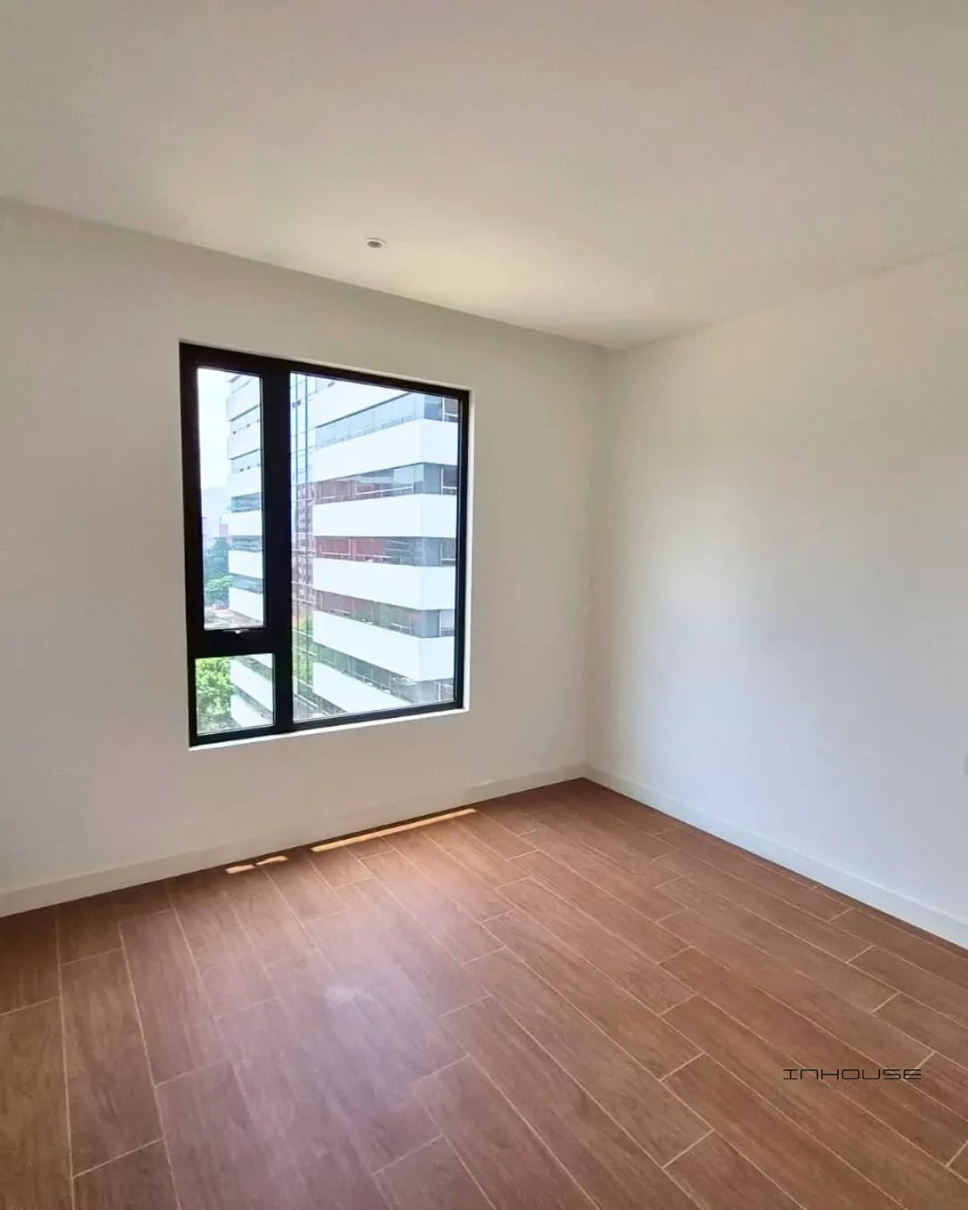 Apartamento en renta ZONA 10, FERRÉ 10 — Apartamento en Alquiler en Ferré Diez, Zona 10, Guatemala, Ciudad — foto 3 de 10