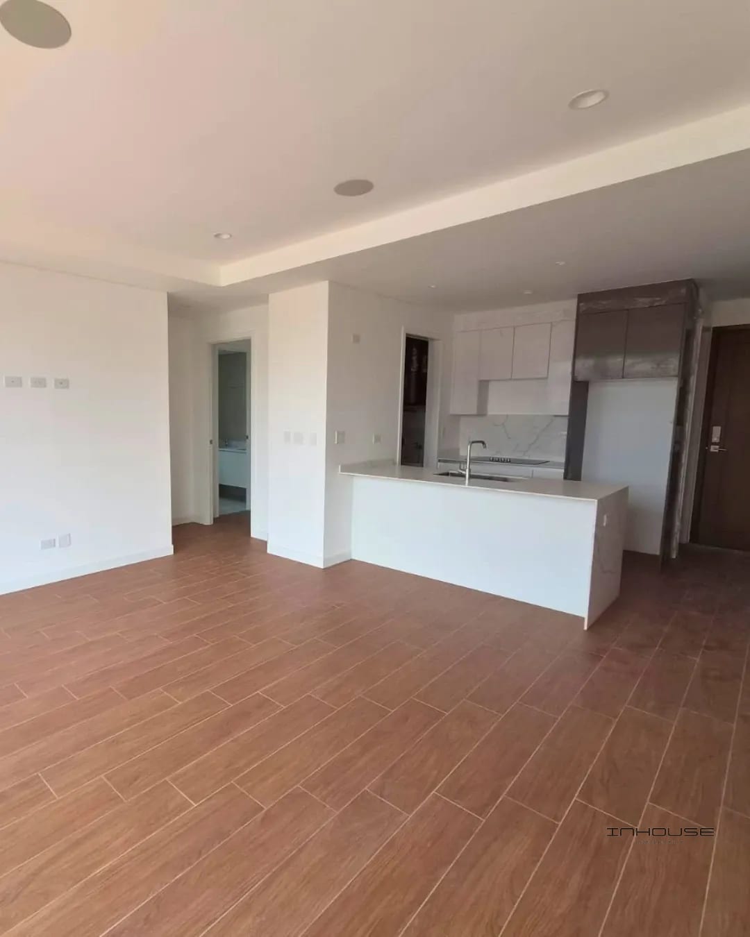 Apartamento en renta ZONA 10, FERRÉ 10 — Apartamento en Alquiler en Ferré Diez, Zona 10, Guatemala, Ciudad — foto 2 de 10