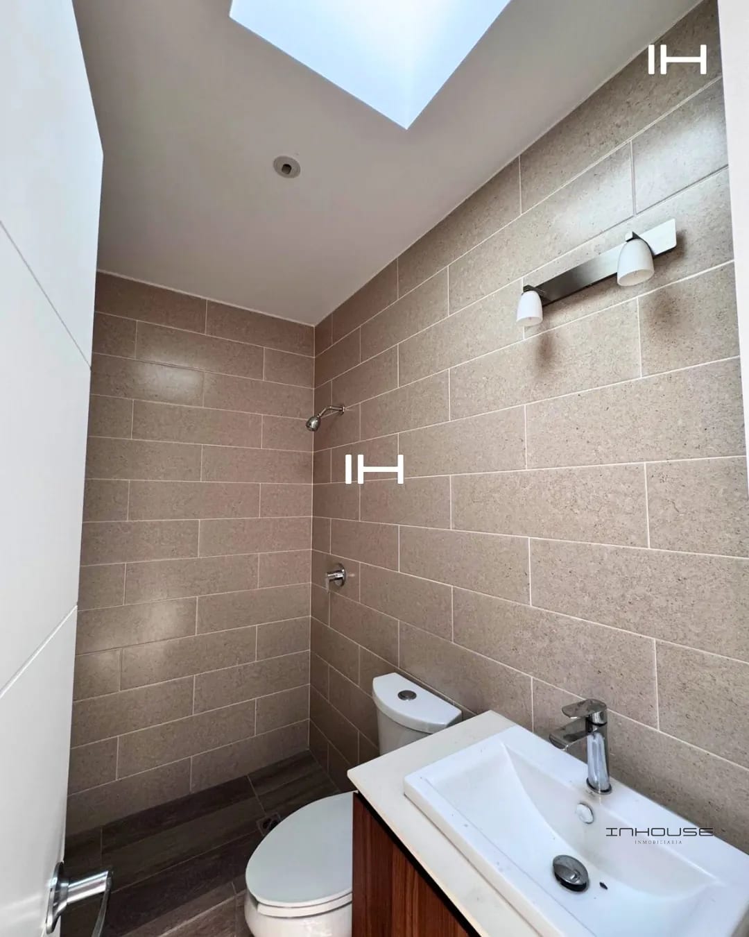 APARTAMENTO EN RENTA ZONA 16, HACIENDA REAL PARA ESTRENAR — Apartamento en Alquiler en Hacienda Real, Zona 16, Guatemala, Ciudad — foto 13 de 14