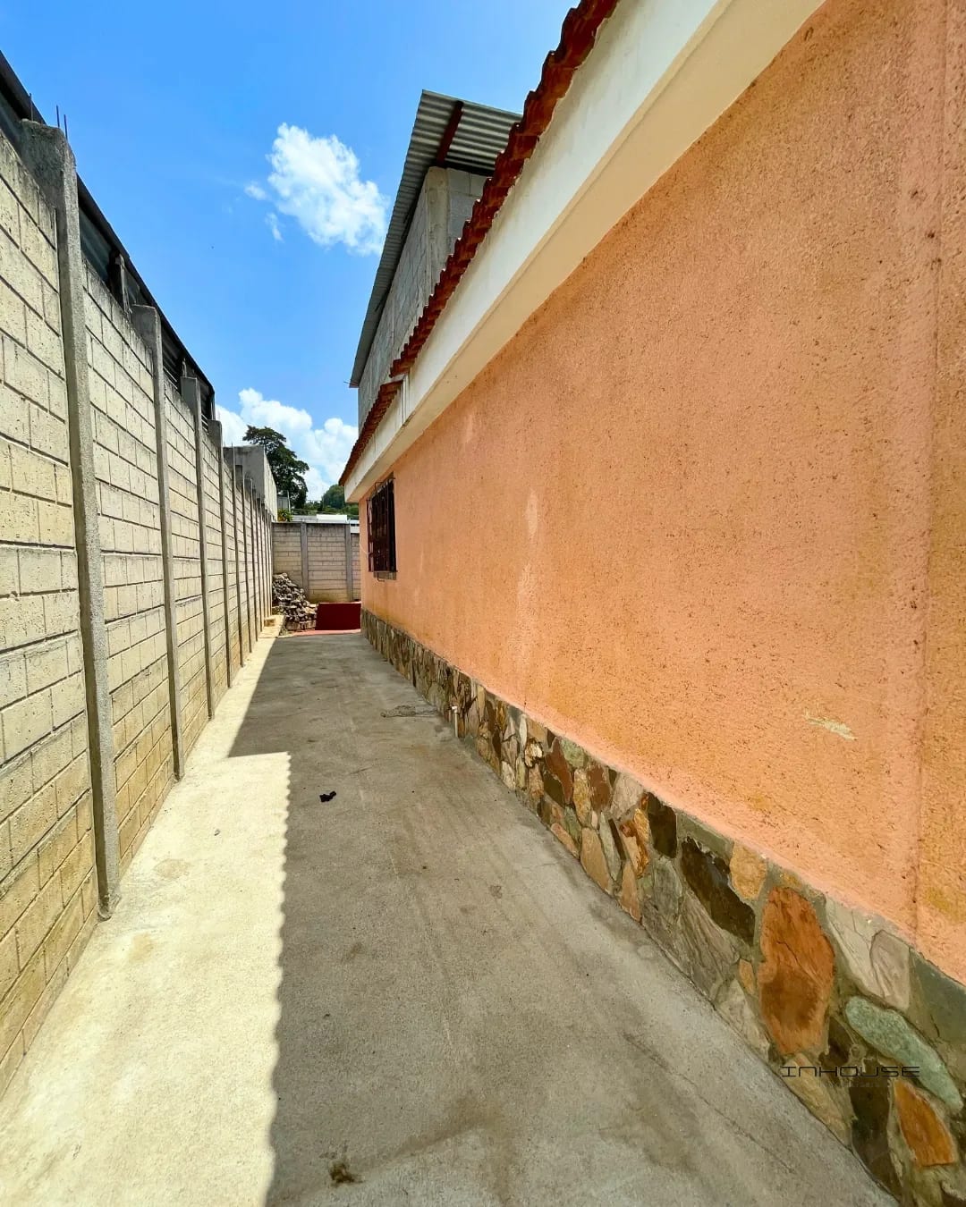 CASA DE UN NIVEL EN VENTA, ZONA 8 DE MIXCO, VALLES DE SAN CRISTÓBAL — Casa en Venta en Zona 8 Mixco, Guatemala, Ciudad — foto 7 de 10