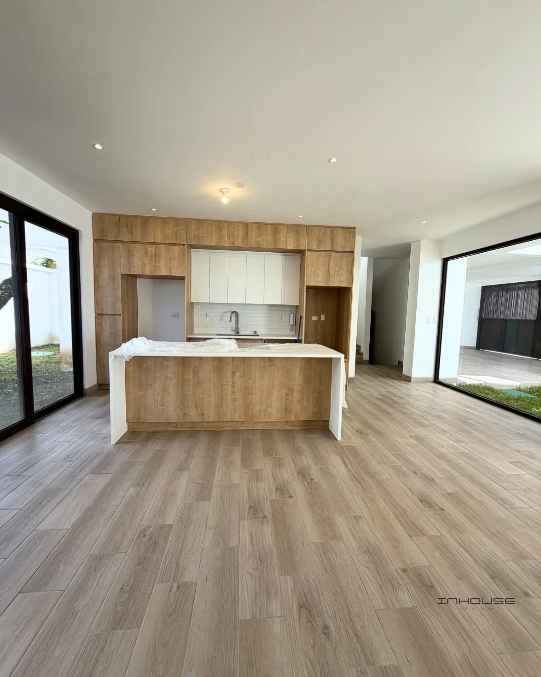 CASA EN VENTA CAES ARRAZOLA PARA ESTRENAR — Casa en Venta en Arrazola I, Carretera a El Salvador, Guatemala, Ciudad — foto 3 de 11