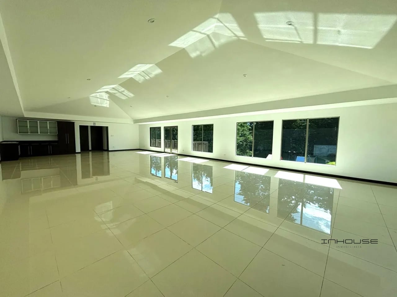 CASA EN VENTA EN CARRETERA A EL SALVADOR KM 16.5 — Casa en Venta en Carretera a El Salvador, Guatemala, Ciudad — foto 3 de 10