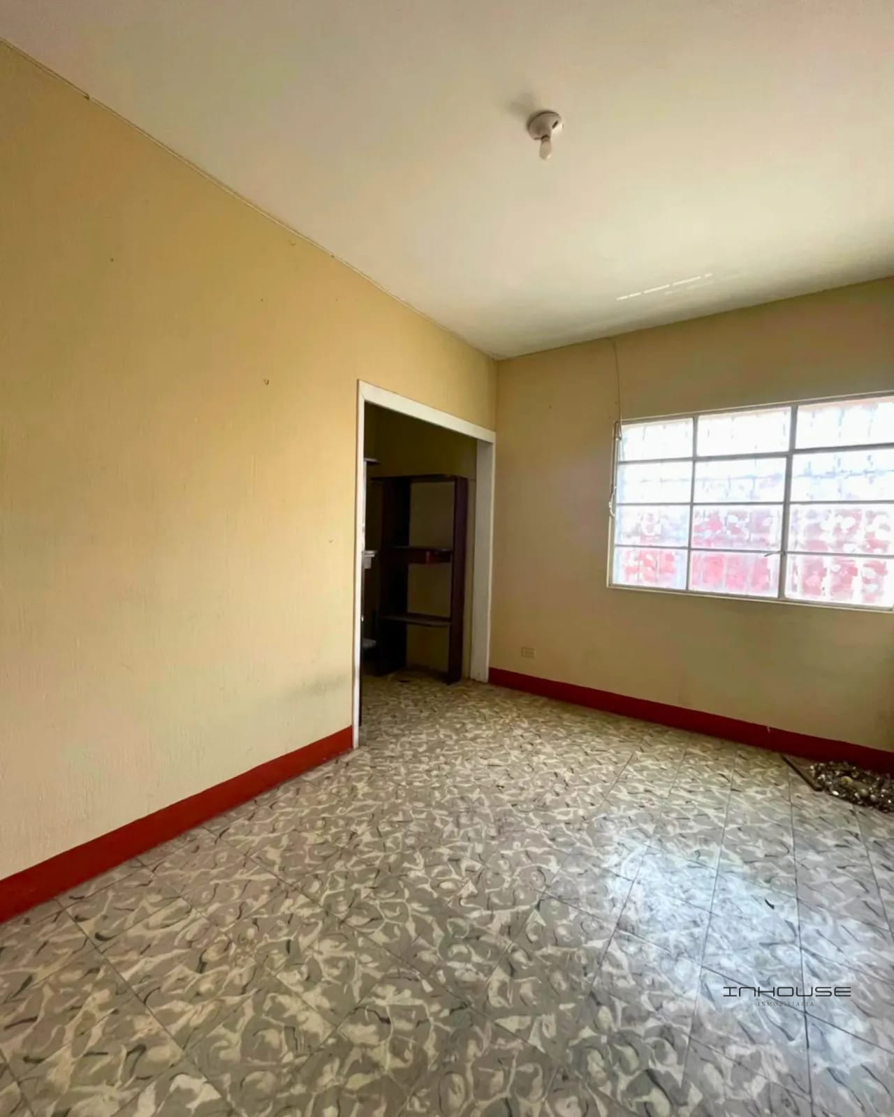 CASA EN VENTA EN ZONA 3 FUERA DE GARITA IDEAL PARA USO COMERCIAL — Casa en Venta en Zona 3, Guatemala, Ciudad — foto 6 de 12