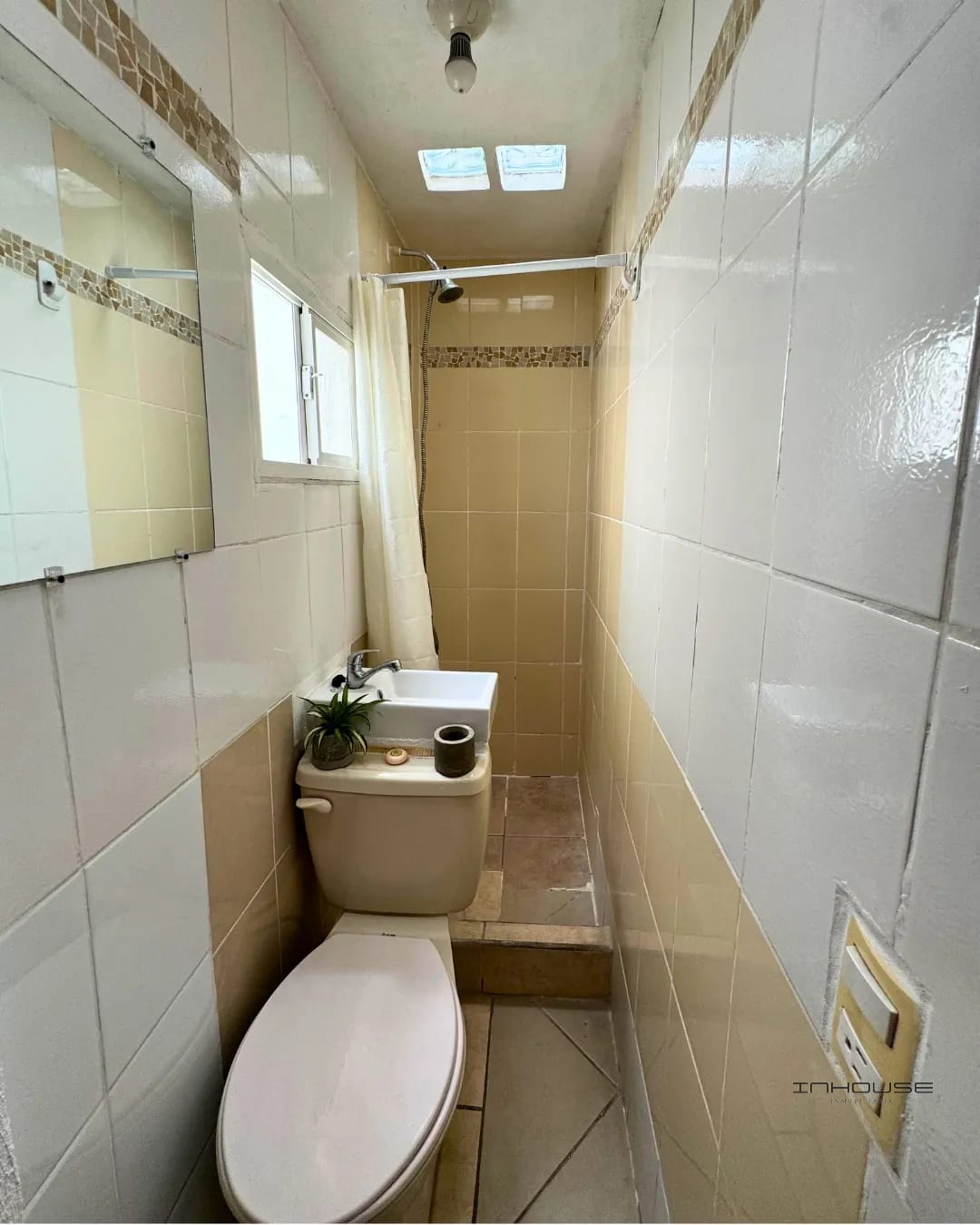 APARTAMENTO EN RENTA EN ZONA 14, PARA UNA PERSONA — Apartamento en Alquiler en Zona 14, Guatemala, Ciudad — foto 4 de 8