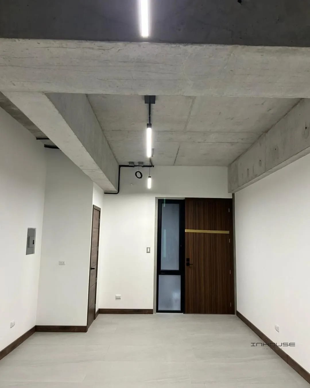 OFICINA EN RENTA ZONA 4 EDIFICIO SEPTIMO — Oficina en Alquiler en Séptimo, Zona 4, Guatemala, Ciudad — foto 6 de 9
