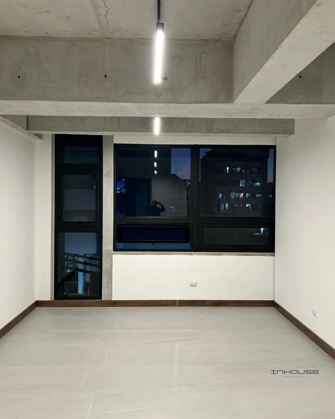 OFICINA EN RENTA ZONA 4 EDIFICIO SEPTIMO — Oficina en Alquiler en Séptimo, Zona 4, Guatemala, Ciudad — foto 7 de 9