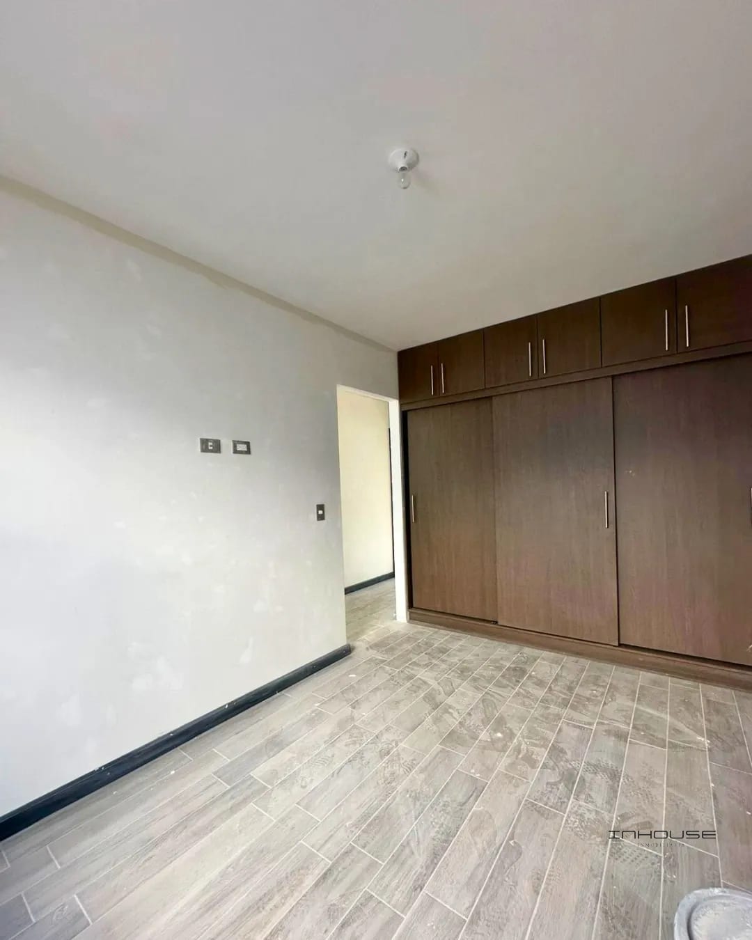 CASA EN VENTA EN ZONA 16 PARA ESTRENAR — Casa en Venta en Hacienda Real, Zona 16, Guatemala, Ciudad — foto 7 de 11