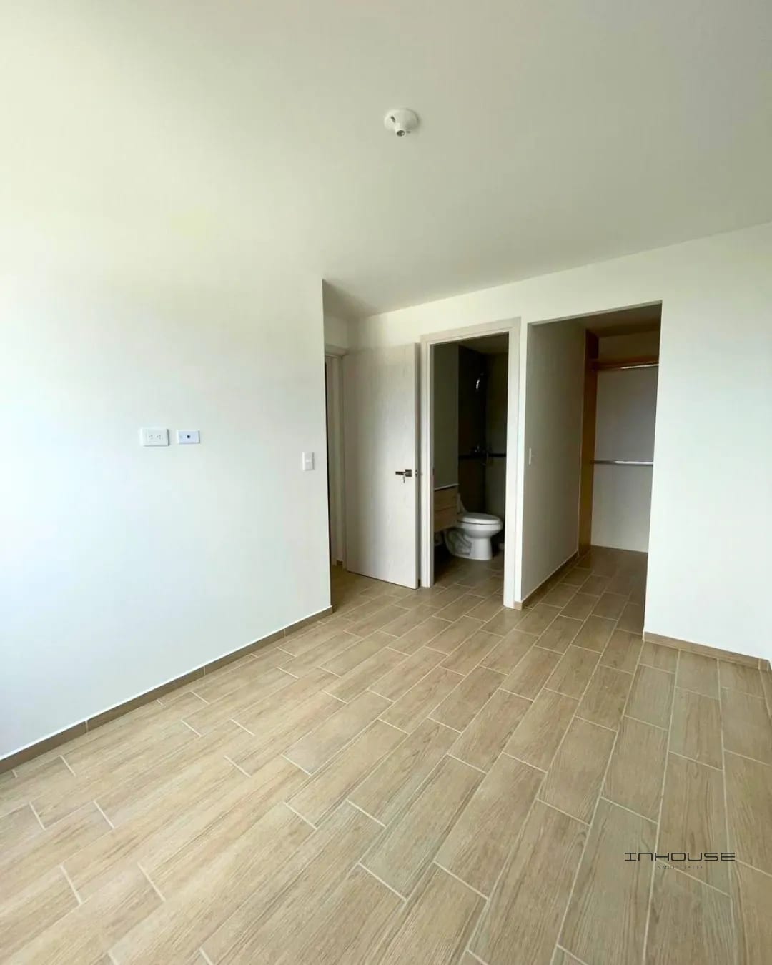 APARTAMENTO EN RENTA ZONA 12 PARA ESTRENAR EN NIVEL ALTO — Apartamento en Alquiler en Andares Doce, Zona 12, Guatemala, Ciudad — foto 2 de 10
