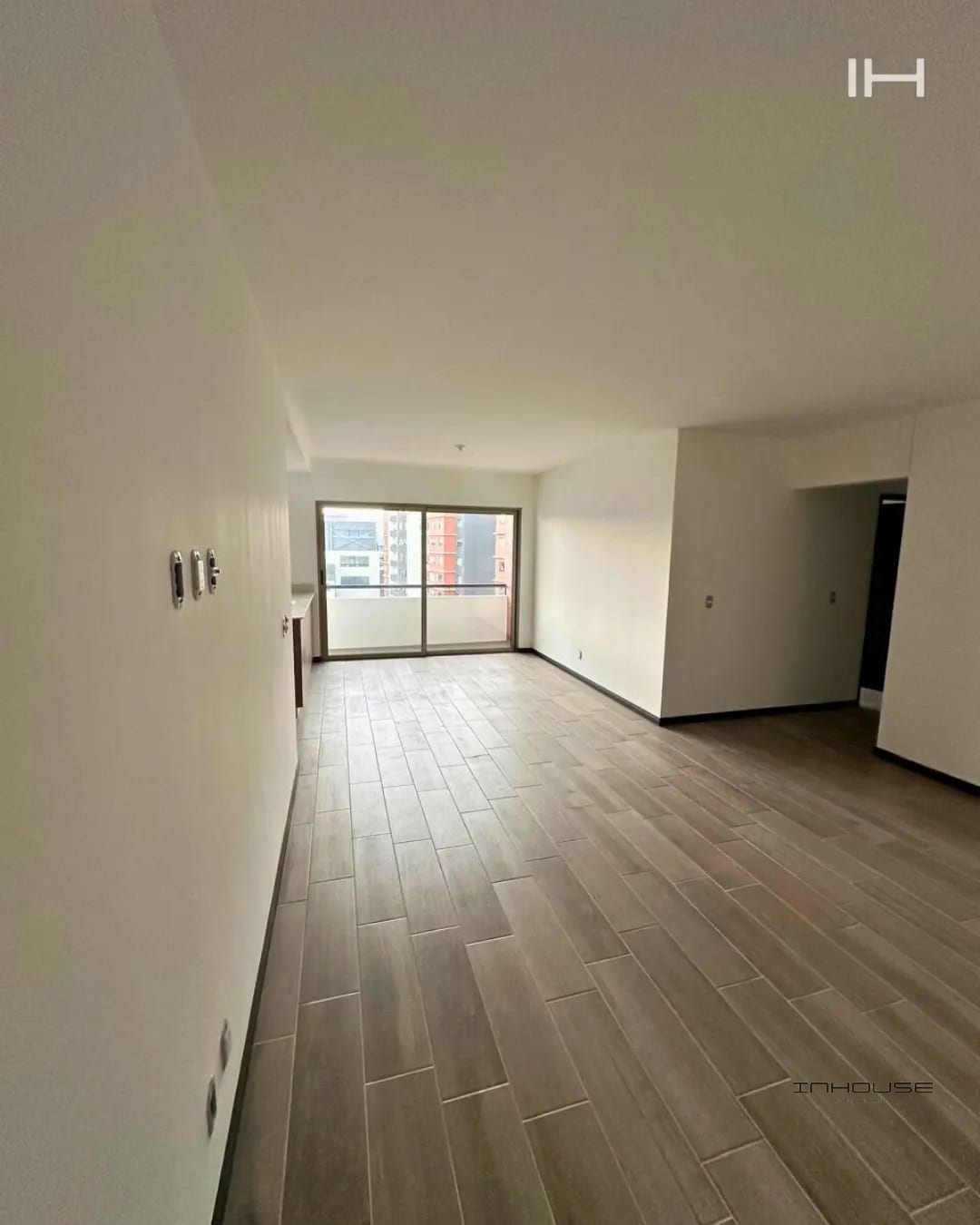 APARTAMENTO EN RENTA EN ZONA 14 EN NIVEL ALTO — Apartamento en Alquiler en Zona 14, Guatemala, Ciudad — foto 5 de 10