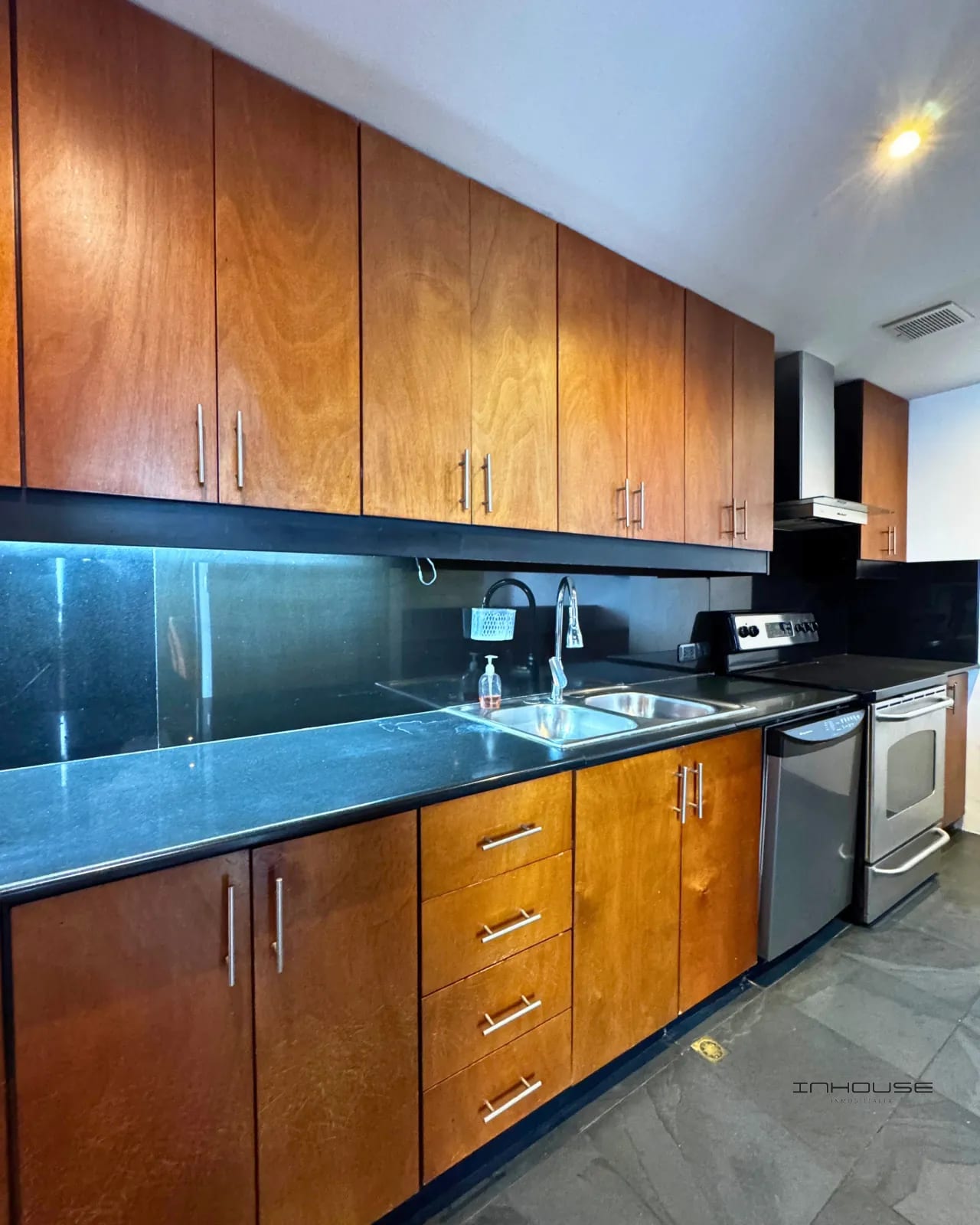 APARTAMENTO EN RENTA EN ZONA 13 AMUEBLADO — Apartamento en Alquiler en Torre Nova, Zona 13, Guatemala, Ciudad — foto 4 de 10