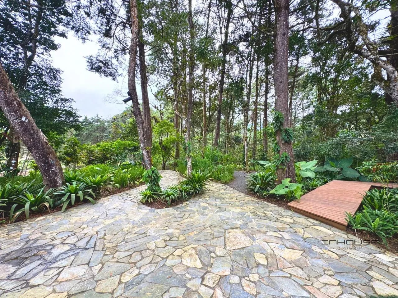 TERRENO EN VENTA SANTA ROSALIA ZONA 16 LEGAD0 DEL BOSQUE — Terreno en Venta en Zona 16, Guatemala, Ciudad — foto 8 de 10