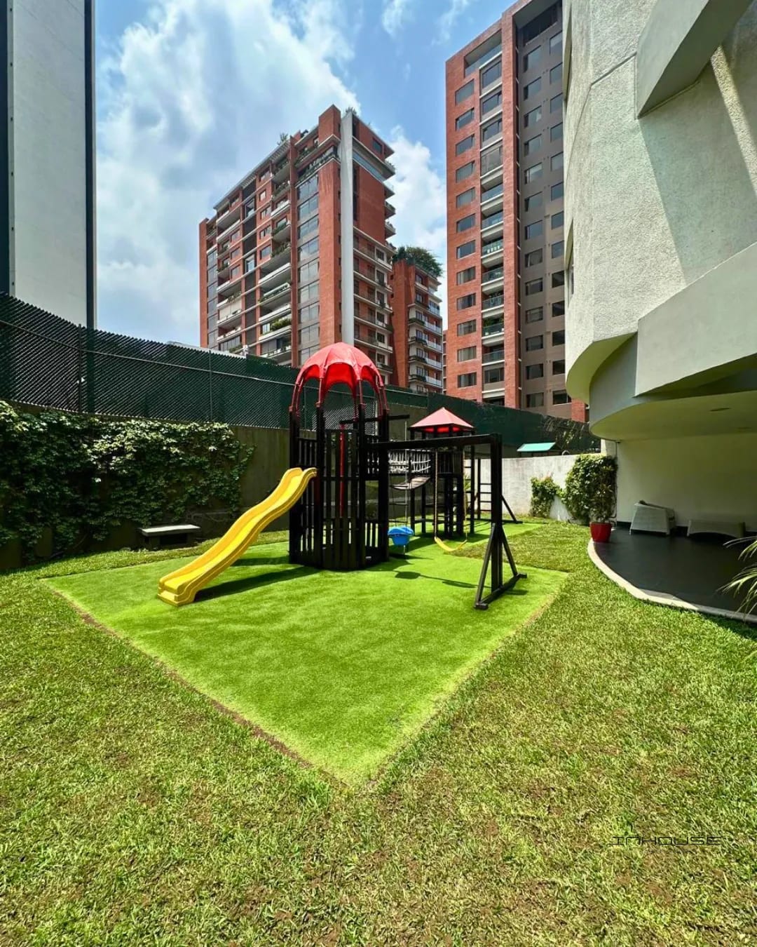 APARTAMENTO EN RENTA ZONA 14 — Apartamento en Alquiler en Zona 14, Guatemala, Ciudad — foto 9 de 10